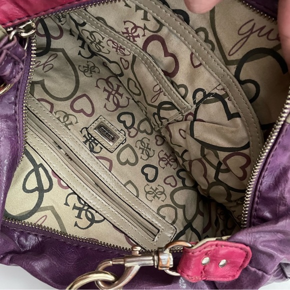 2000’s Guess Bag - Picture 3 of 3